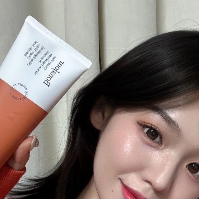 𝓐𝓻𝓲 on Instagram: "@bonajour_official #협찬 #진저아쿠아릴리프 🧡 . . 비건 스킨케어 라인 신제품을 들고 왔어요✨ 피부 보습 및 장벽 개선에 아주 효과적인 생강 진저롤과 추출물에서 영감을
