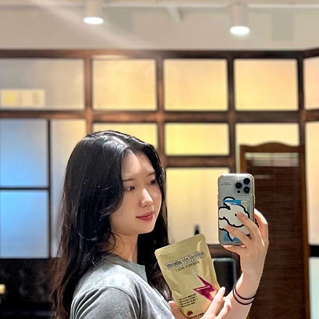 🌙 다은 on Instagram: "#협찬 @energyshop_official 에너지샵 에너지볼트 ⚡️ 제가 요즘 운동 하기전에 챙겨먹는 에너지샵 제품이에요! 에너지볼트는 운동 전에 꼭 필요한 성분들을 조합하여
