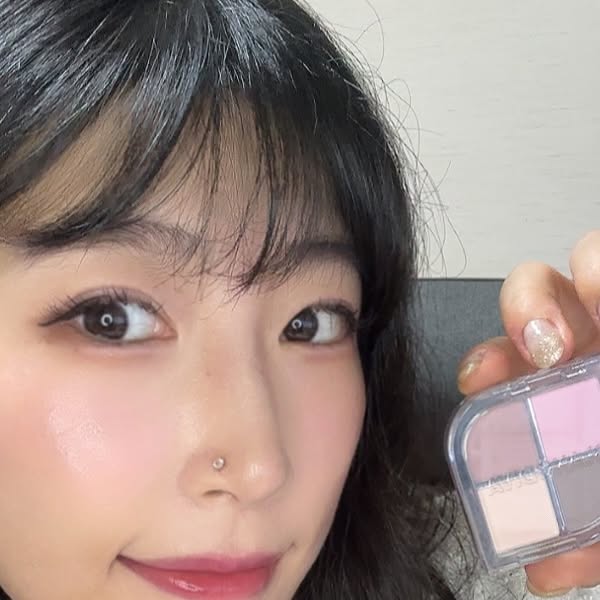 혜원스럽게 on Instagram: "#광고 #협찬

✨블랑디바 애교살 팔레트✨
이제 누구나 쉽게 내 애교살 만들기 가능! 💕

🌸부드러운 컬러로 쓱쓱 그리면
인위적이지 않고 자연스러운 애교살 완성!
홍주처럼 사랑스러운 눈매,
블랑디바 애교살 팔레트로 완-성 😘

지금 바로 블랑디바에서 만나보세요! 💖

#블랑디바 #애교살팔레트 #통통한애교살 #자연애교살 #귀여움주의 #뷰티템 #애교살메이크업 #홍주공동개발 #메이크업추천 #데일리메이크업 #눈화장 #아이메이크업 #귀여움끝판왕 #메이크업템 #코덕 #화장품추천 #뷰티스타그램 #뷰티그램 #오늘메이크업 #팔레트추천 #아이섀도우팔레트 #뷰티꿀템 #뷰티유튜버 #메이크업덕후 #인스타뷰티 #K뷰티 #화장품스타그램 #뷰티소통"