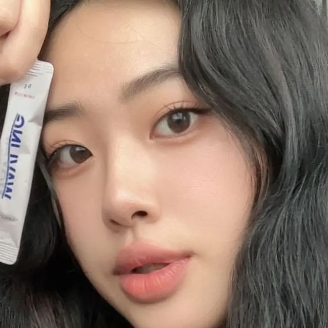 윤나나 on Instagram: "#광고#모로오렌지#웨이블링#모로실
#브로멜라인#자기관리 
@withuslac_official

셀프팅 웨이블링
📌 분해➡️순환➡️배출
몸속에고여있던 노폐물을배출시켜원활하게 
순환하도록도와줍니다❗️
📌섭취방법이 엄청간단하구 휴대하기 매우간편함
📌특허성분RENEWBODYD-TOSOO1함유❗️

그외에도
🍊모로블러드오렌지🍊
🧅퀘르세틴🧅
🍍브로멜라인🍍
🎃칼륨•펩틴🎃
🍎사과초모식초분말🍎
등등 좋은성분이 많이
 함유되어있습니다❗️
자세한사항은
 네이버에셀프틴 웨이블링🔍
을 검색해주세요❗️❗️"