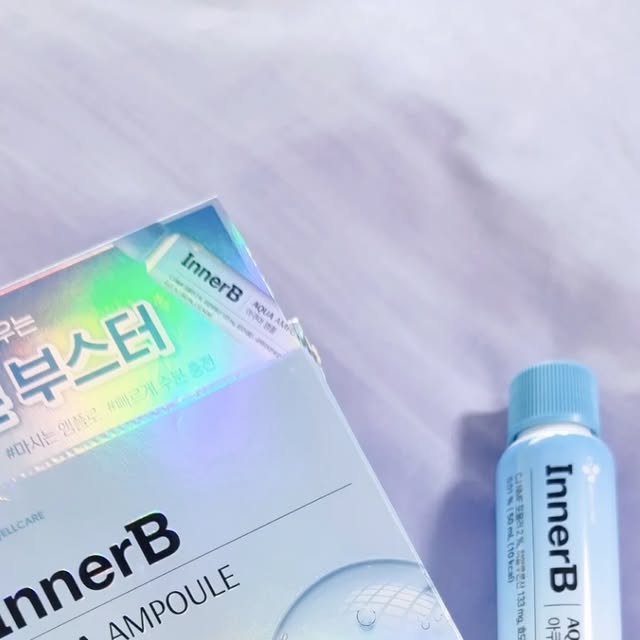 유리 🎀 𝕐𝕌𝕃 on Instagram: "#광고 #협찬 #이너비 요즘 건조하고 찬바람과 난방기 등으로 인한 외부적인 요인으로 피부가 건조한 나날이에요. 과도한 카페인 섭취, 블루라이트 노출도 피부