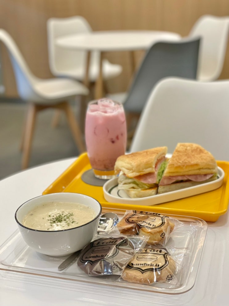 구리 샌드위치 단체주문은 여기! 페스츄리 샌드위치가 맛있는 <로드샌드위치>