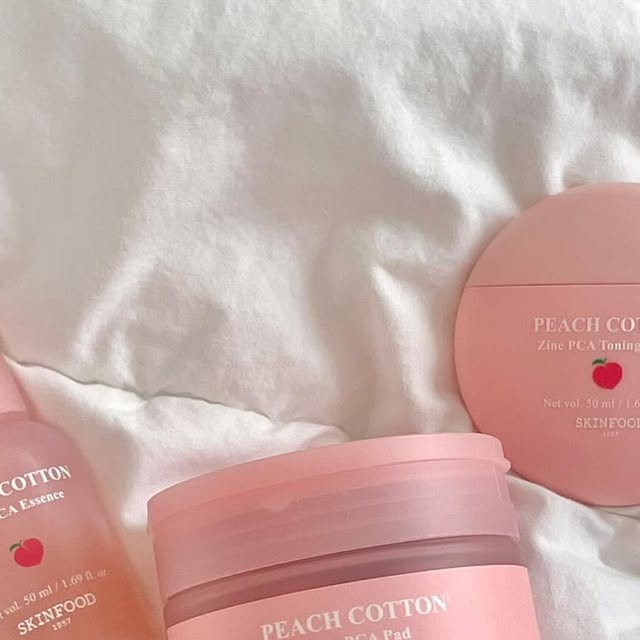 츄 on Instagram: "#제품제공 (타채널) @skinfood_official 
🍑피치뽀송 징크 PCA 제품 3종🍑

속은 촉촉~ 겉은 뽀송! 여름철 피부 밸런스 조절템💦🌬️
패키지부터 제품력까지 완벽한 제품•• ♡

요 3종 쓰고 나면 진짜 복숭아 같은 피부 완성🍑
여름철 유분 + 피지 + 번들거림 고민 있는 분들께 강추❗

#스킨푸드 #피치뽀송 #징크PCA #여름필수템 #복숭아피부 #피지케어 #톤업크림추천 #코덕맞팔 #코덕 #코덕맞팔환영 #코덕추천 #코덕스타그램"