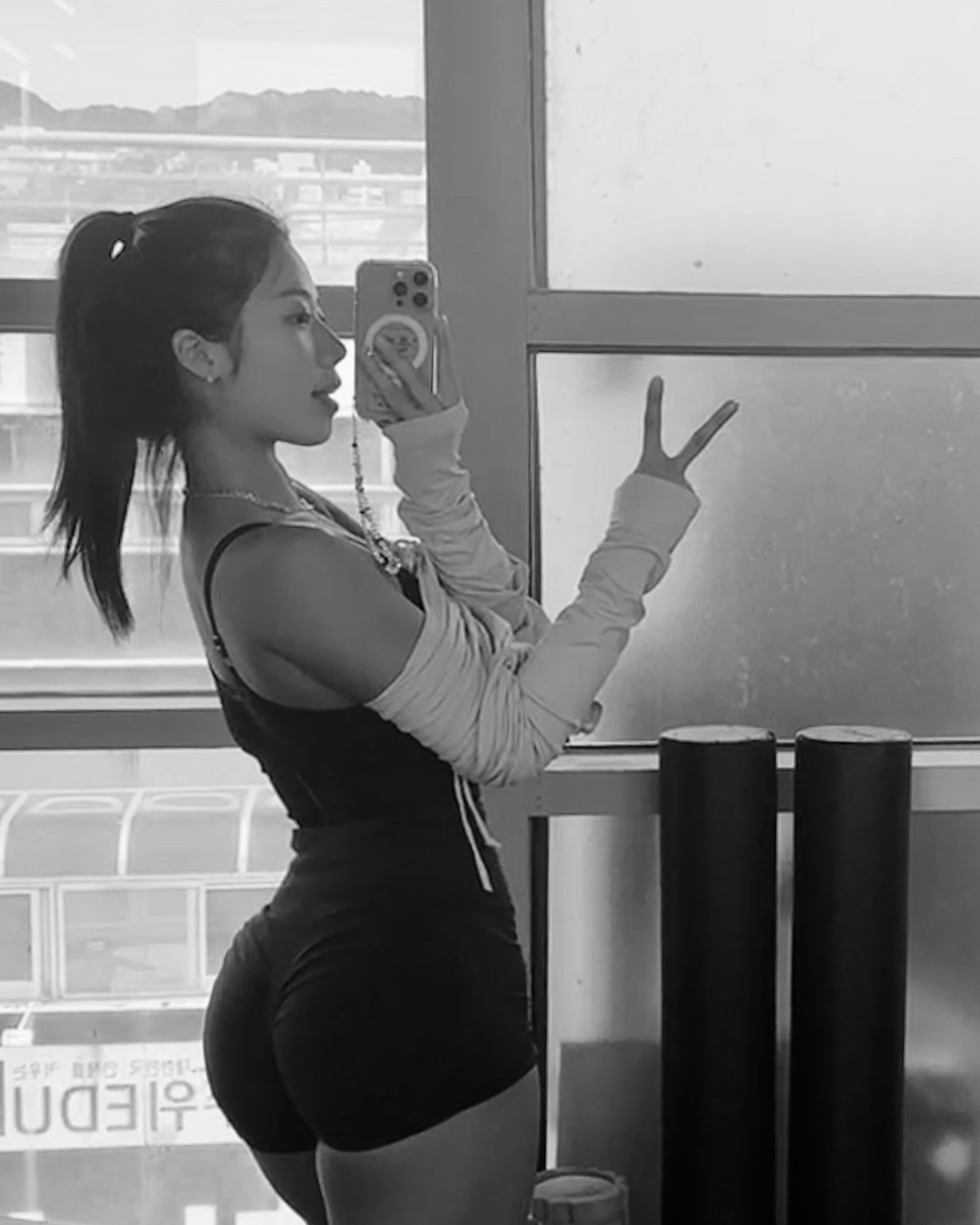 벌써 2월이라뉘✌🏻

매순간 과거의 나보다 현재의 내가 더 발전하길
📱내 맘에 들기 위해 나도 노력중이야.

.

.

.

#상남동피티 #창원피티 #창원필라테스 #상남동필라테스 
#엠버서더 #서포터즈 #운동복 #운동인증 #강사 
#창원운동 #운동소통 #운동하는여자 #관리하는여자