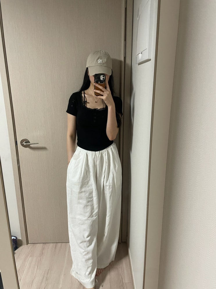 무신사 비바브라운 블랙 크롭 반팔