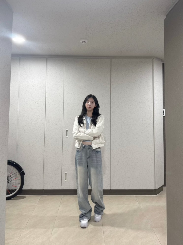 데일리룩부터 페미닌룩까지! 비바브라운 크롭 블루종 스웨이드 자켓 리뷰☁️
