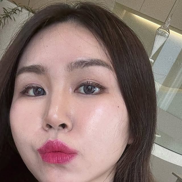 우현🌊 on Instagram: "#광고

상체+하체 전부 뿌실 수 있는 #제이알센터 감량프로그램❕

프로그램은 아래 순서와 같이 진행 되는데요,
운동을 병행할 필요 없이 EMS로 대체할 수 있어서
힘들지 않아서 너무 좋은거 같아요 ٩(๑❛ᴗ❛๑)۶

1. 상담
2. #인바디
3. 순환전동 #온열스파
4. #EMS중저주파: 운동의 8배 효과✨
5. #RET고주파
6. 인바디 분석 + 식단 안내
7. 식단 지도

제일 중요한 건 역시 3~5번이겠죠⁉️
특히 중저주파 관리가 배, 허벅지 뿐만 아니라
양팔에도 추가가 된답니다 ･:*+.\(( °ω° ))/.:+

특히 다른 부위보다 팔에 살이 더 붙는다고 느꼈는데
감량 프로그램 덕분에 팔까지 관리할 수 있어서 좋아요 :)

제이알센터 알아보고 싶으신 분들은 아래 정보 확인해 주세요🤍

전화: 02-535-9335
카톡: https://open.kakao.com/o/sLPMWDcd
블로그: https://blog.naver.com/jrecovery
ㄴ감량 프로그램: https://blog.naver.com/jrecovery/222619117181
네이버 플레이스링크: https://m.place.naver.com/place/1619997000/home?subtab=location

_"