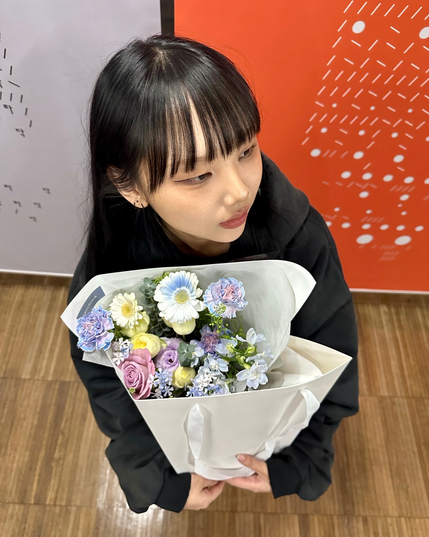 축하를 아주 많이 받았다
많은 분들의 기를 얻었으니 이제 한 6개월 동안 잠적해도 되겠다 (istp)
아직 졸업 안(못)합니다