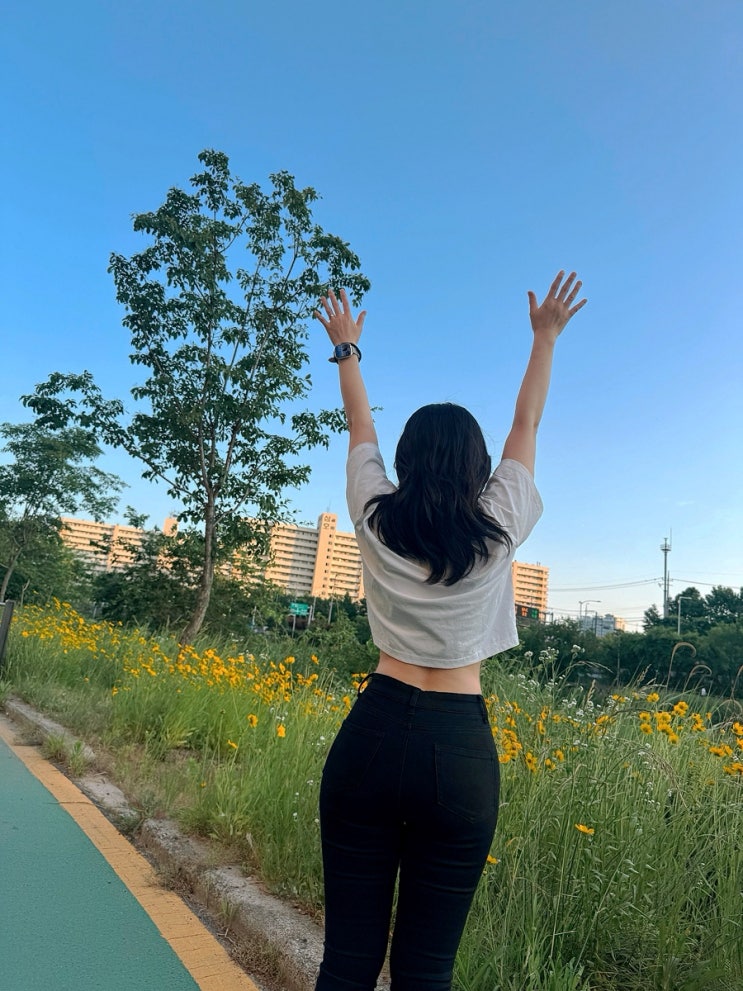 여성 자연스러운 골반뽕 효과가 있는 피치핏 골반필러진 청바지 블랙 숏 S 후기 ( 키작녀 부츠컷 바지 코디 )