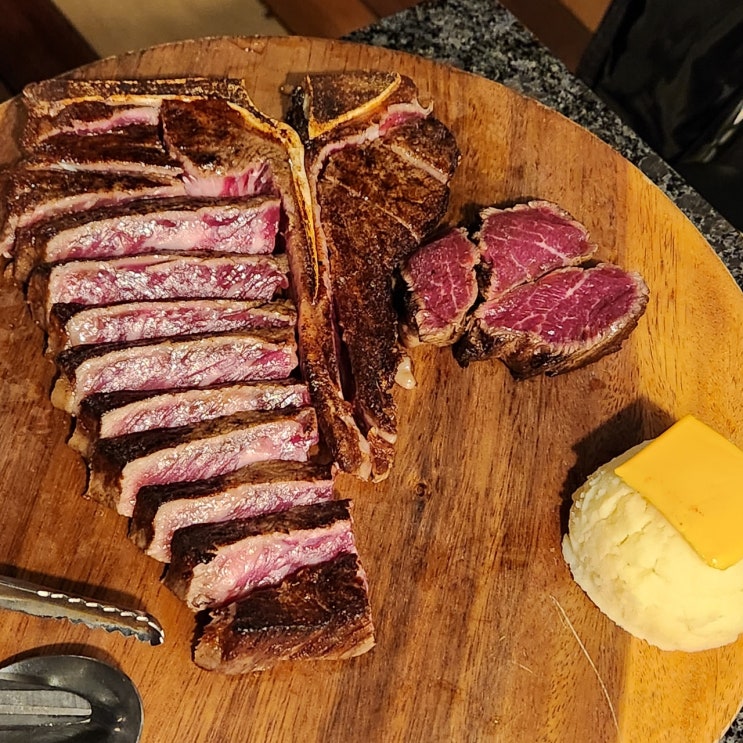 신당역 티본스테이크 맛집 "우육미" 예약, 주차 / 연말모임 장소, 기념일 예약식당