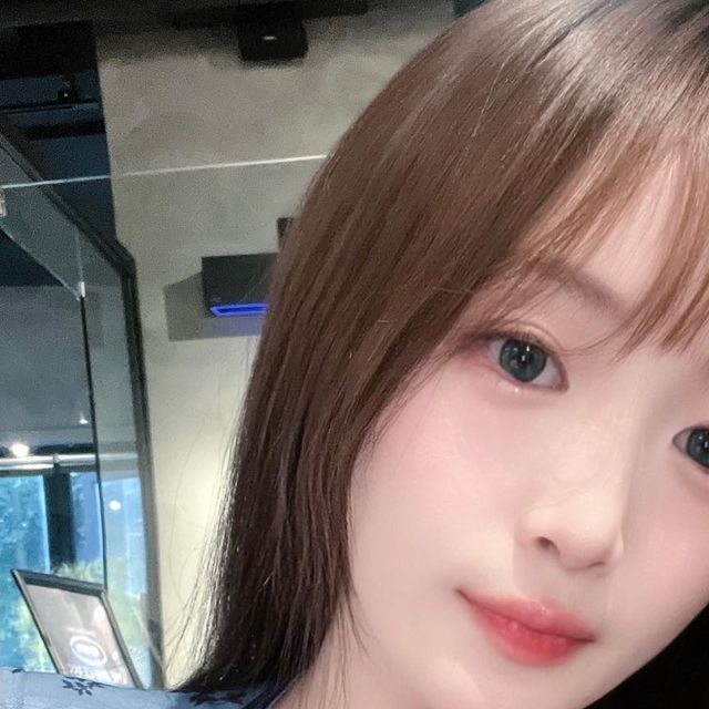 🫧ᴴᵞᴱᴵᴺˢᵀᴬᴳᴿᴬᴹ on Instagram: "요즘 날이 더워져서 간편한 누브라를 찾게 됐는데
에어 심리스로 정착해따,, 넘무 편해🤍
평소에 옷 취향이 얇고 붙는 옷을 좋아하는 나한테 누브라는
때놓을 수가 없는데 다른 누브라는 간지럽기도 하구 불편하구
그랬눈데 두프리 누드브라 만나고 난 이후로는 이것만 주구장창 애용중,,,👙💗
다시 발레도 시작해서 발레복 안에 입기에도 편해서 조아 🩰"