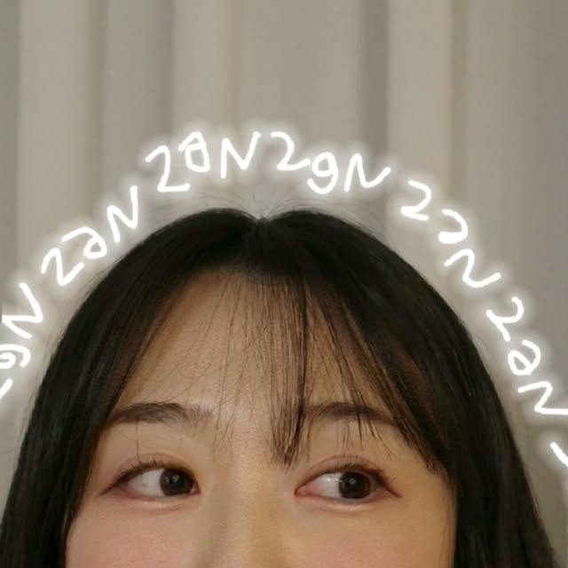 @jhslaaa on Instagram: "이번 역대급 색조 신상 투에이엔의 블루밍가든으로 화장 해봤어요🤭 너무너무 사랑스러운 봄웜라 컬러로 추운 겨울이지만 따뜻하고 상큼한 느낌을 낼 수 있어서 넘나 좋