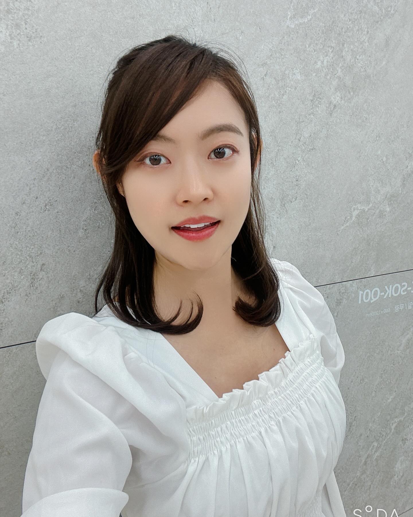 KCC글라스 홈씨씨 인테리어 수원점에 촬영을 다녀왔어요
수원역 바로 앞에 위치해서 접근성이 좋고, 인테리어 관련 제품이 엄청 많아요

KCC 창호, 바닥재, 중문 등 시공 고객을 대상으로 최대 45만원의 혜택을 제공하는 제휴 이벤트도 한다고 하니 많은 관심 부탁드립니다^^

#KCC글라스 #KCC글라스홈씨씨 #인테리어 #창호 #바닥재 #중문 #손잡이 #보도촬영 #모델 #모델안선희