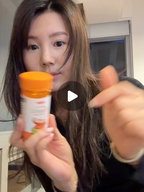 Annie애니스 on Instagram: "#광고 🥕 하루 한 번, 가볍게 리셋-샐러디트 내 몸에 채우는 클린 루틴 🍎 번거롭게 챙길 필요 없이 간편하게 시작하는 홈케어다이어트 ✔️ 식물성 원료로 부
