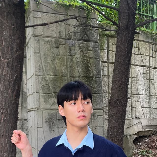 최정효 on Instagram: "👊띠용

#협찬 #4910 #4910패션스태프"