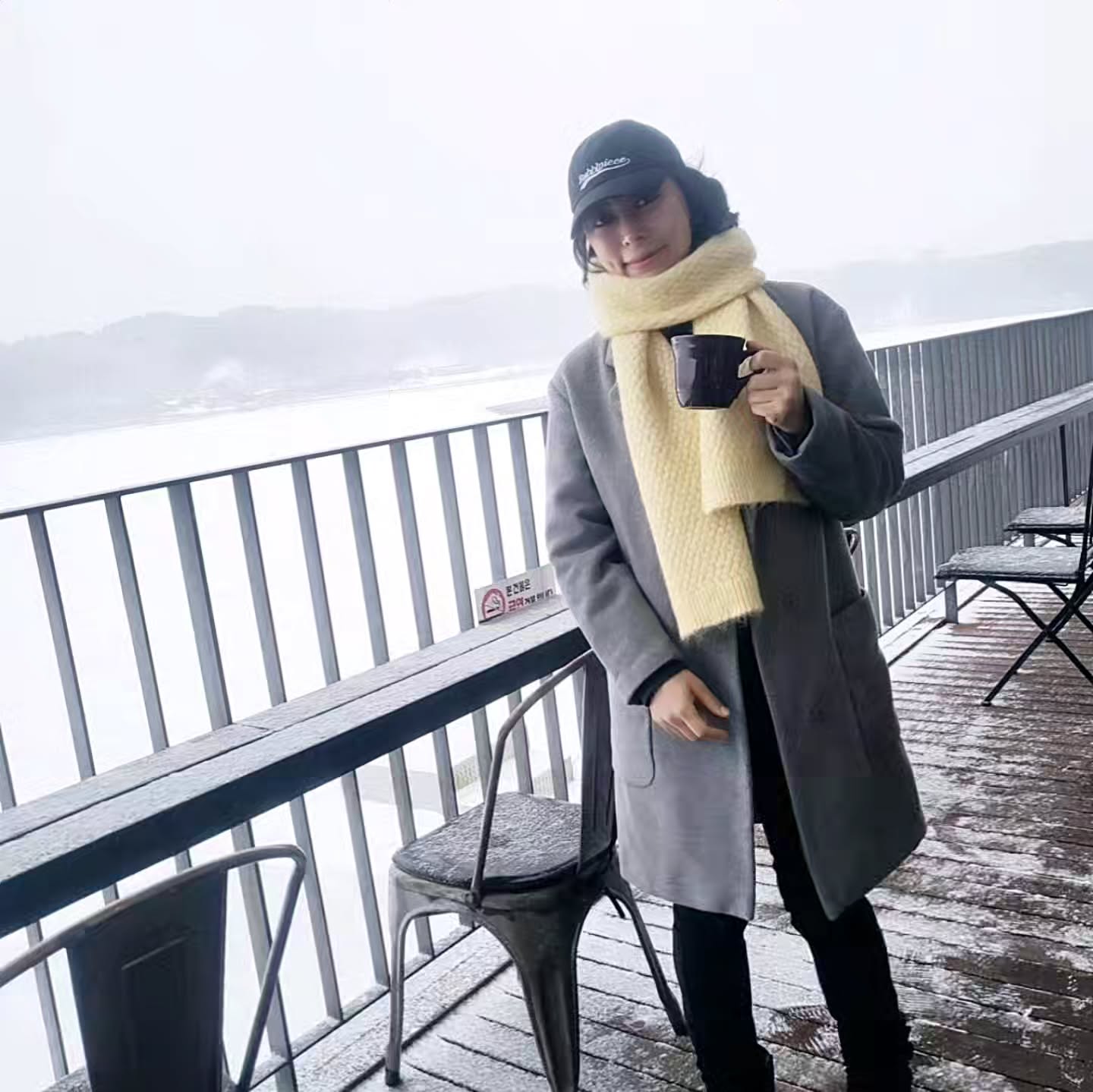 #일상  #레스토랑 #카페 

우리동네  #호수 #뷰 맛집 🏞 
#은가비 & #더뷰 에서 ❄️하얀 #눈 보며 

🦪알리오올리오🍝 & 🦐 쉬림프피자🍕 
마지막으로 ☕️커피로 마무리 ~~~~
눈과 입이 행복해지는 시간이었음 !!

그리고 집와서  가족들과 함께 먹을 음식 만들고
낼은 전부칠예정ㅎㅎ 즐거운 명절보내야지❤️

모두 귀성길 안전운전하시고 즐거운 #명절 
🌕 새해 복 많이 받으세요 🙇🏻‍♀️🎑