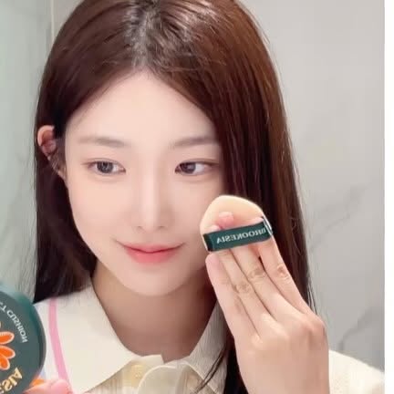 Dear seri ❤︎ 🪶 on Instagram: "#광고 @brookesia_official @musinsa_beauty 

브루케시아 X 무신사 야드 팝업스토어에 다녀왔어요!
5/16일부터 무신사 스퀘어 성수4에서 진행되었는데
평소 좋아하던 브랜드에서 이번에 무신사에 신규
입점이 되었다고해서 좋은기회로 다녀왔어요 ✨

팝업 스토어 분위기도 너무 좋고
이벤트도 많아서 정말 좋았답니다아

브루케시아 무신사 단독 기획세트는
오직 무신사 뷰티에서만 만나볼수있다고해요!

지금 신규 입점 및 단독기획 세트 런청기념
40% 할인된 가격으로 구매할수있다고하니
무신사 뷰티로 달려가보세요 💗

.
.
.
#브루케시아 #brookesia #무신사 #무신사뷰티 #무신사뷰티페스타 #무뷰페 #성수팝업"