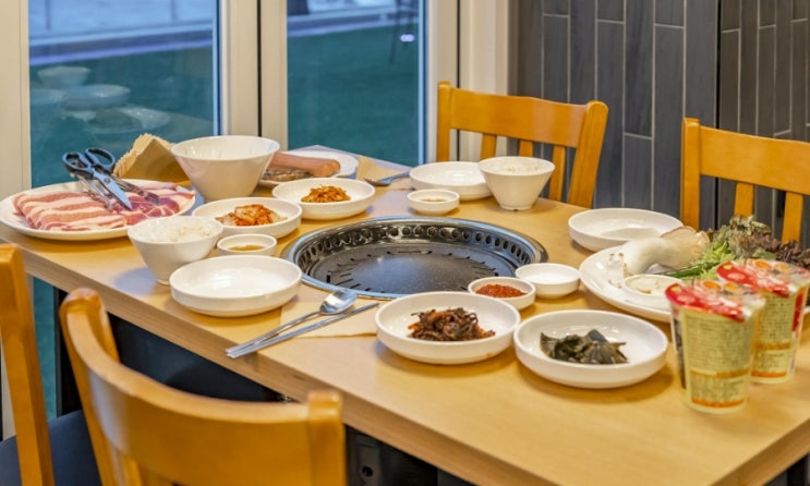 전 객실 최고의 오션뷰를 자랑하는 경주 풀빌라! 조식, 루프탑, 수영장 등 가족여행으로 모두 만족한 애견동반 가능한 경주 엘라포니시 호텔 다녀온 후기!