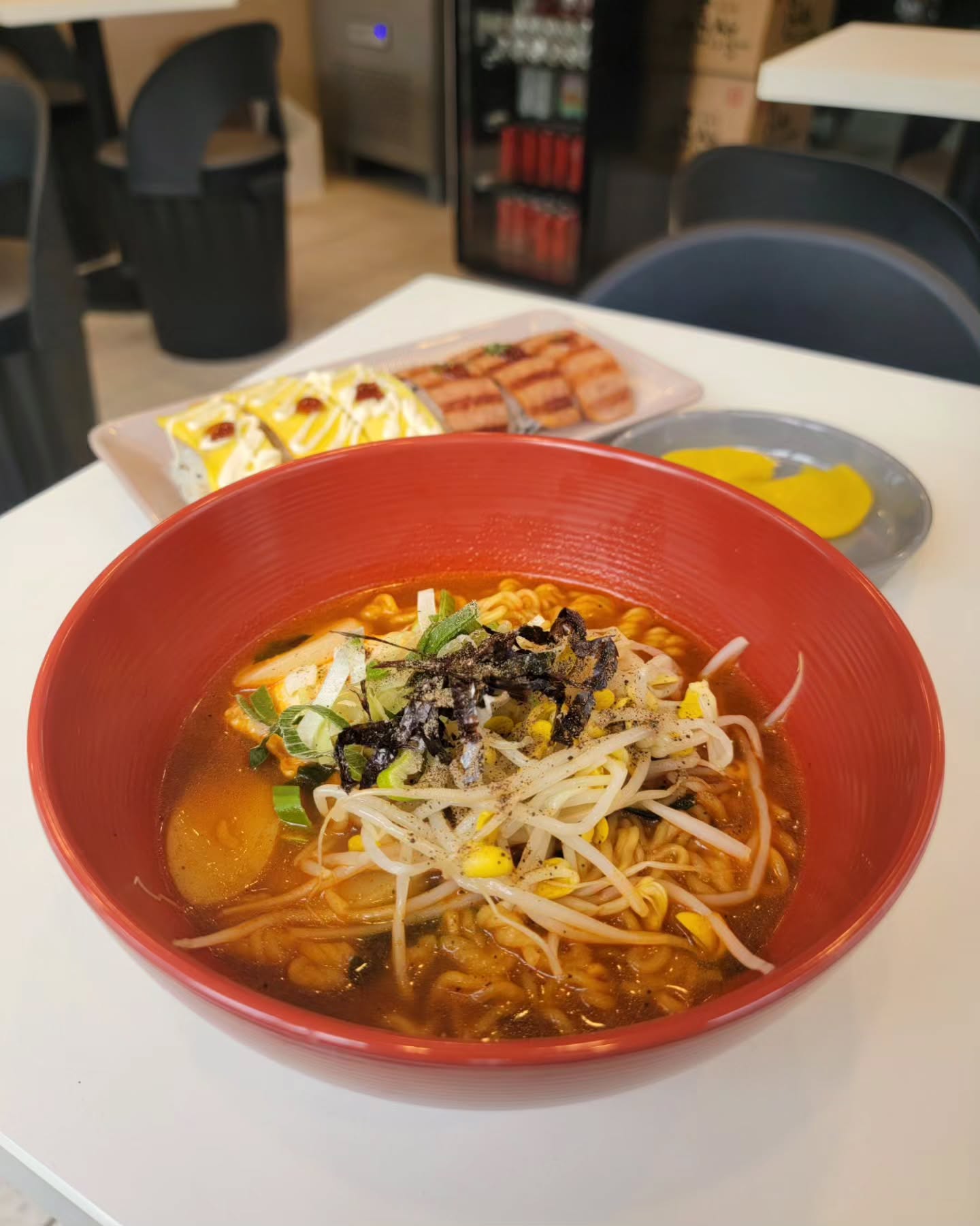 #협찬 틈새라면 노량진점
다른 틈새라면 지점보다 더 맛있는 노량진점

빨계떡
KRW 6000

반반주먹밥
KRW 4000

✔️빨 : 매운맛, 계 : 계란, 떡 : 떡
✔️아침에 일어나서 해장하기 좋은 곳

#노량진혼밥 #노량진역혼밥 #노량진동혼밥 #노량진밥집 #노량진역밥집 #틈새라면  #틈새라면노량진점 #빨계떡 #노량진빨계떡 #노량진라면 #노량진라면맛집 #노량진역라면 #노량진역라면맛집 #노량진맛집 #노량진역맛집 #노량진동맛집 #노량진역점심 #노량진점심 #노량진동점심 #노량진역빨계떡 #빨계떡맵기 #빨계떡맛집 #노량진맛집 #노량진매운라면 #노량진역매운라면