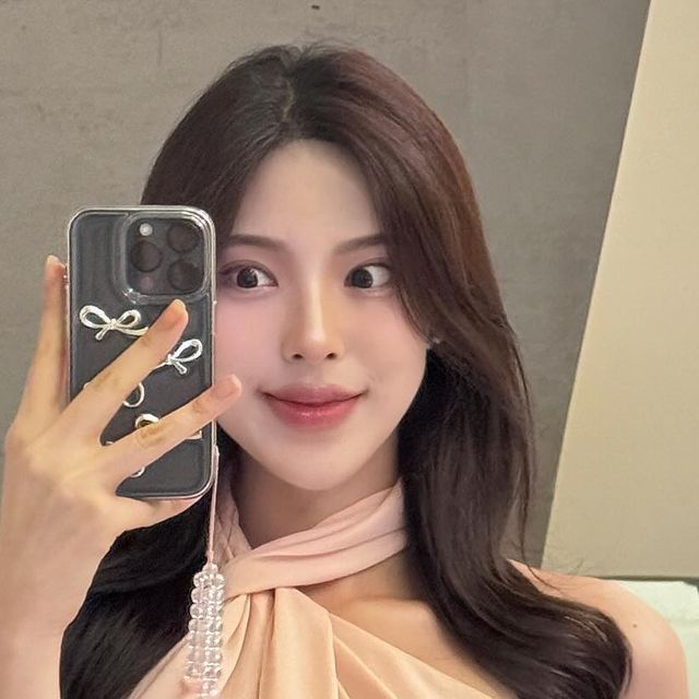 이향 on Instagram: "#광고 
허리쏘옥 다이어트 자몽허니블 랙티맛 10g x 30포 !
-5kg감량 성공! (버닝컷이랑 같이 먹으면 효과up😎)
• 체지방, 배변, 혈당을 동시에 케어🌟
• 자몽허니블랙티맛으로 맛있게 체지방 관리, 라인 관리
• 1잔에 30칼로리로 칼로리 걱정 없이 마시는 음료😖💕
• 체지방, 내장지방, 허리둘레, 뱃살감소에 효과가 있는 
가르시니아 함유->’라인‘ 이 고민이신 여성분들께 특히 강추
• 탄수화물이 체지방으로 바뀌는걸 막아주는 효과
-> 체지방이 고민이신 분들께 추천⭐️
• 배변활동에 도움을 주는 이눌린/치커리 추출물 함유 
-> 다이어트시 고민인 불규칙한 배변에 도움
• 식후 혈당 상승 억제, 혈중 콜레스테롤 개선에 도움을 줄 수 있는 이눌린/치커리 추출물 함유 
-> 탄수화물 많이 먹는 한국인의 식습관에 딱!
• 식약처에서 기능성을 인정받은 다이어트 건강기능식
.
.
.
.
.
.
.
.
.
.
.
.
.
.
.
#다이어트보조제#다이어트음료#저당음료#허리쏘옥다이어트#탄수화물컷팅제#유지어터#자허블#자몽허니블랙티 #맞팔 #선팔 #선팔하면맞팔 #좋튀 #팔로우 #좋반 #일상 #좋아요 #일상스타그램 #데일리 #좋반 #fff #오오티디 #인친 #모델 #강남 #instagood #f4f #folliwme #instadaily #daily"