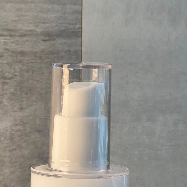 클로딘 on Instagram: "#협찬

다른곳은몰라두
얼굴은 환해지고싶은욕심

분명 크림인데
슈크림 처럼 사르르 녹는 제형
에센스라고해도믿겠음

피부자극도없고
끈적임도없어서
여름밤 바르고 바로 잠자리에들어도
충분히 좋을만한 크림이었어요

클레아레 화이트닝 리페어 크림
미백.화이트닝 
꾸준히 사용해보겠음♡

구매좌표
https://myip.kr/pPRUr

#클레아레#cleare#화이트닝#미백#주름#이중케어#임상시험완료#피부방벽강화"