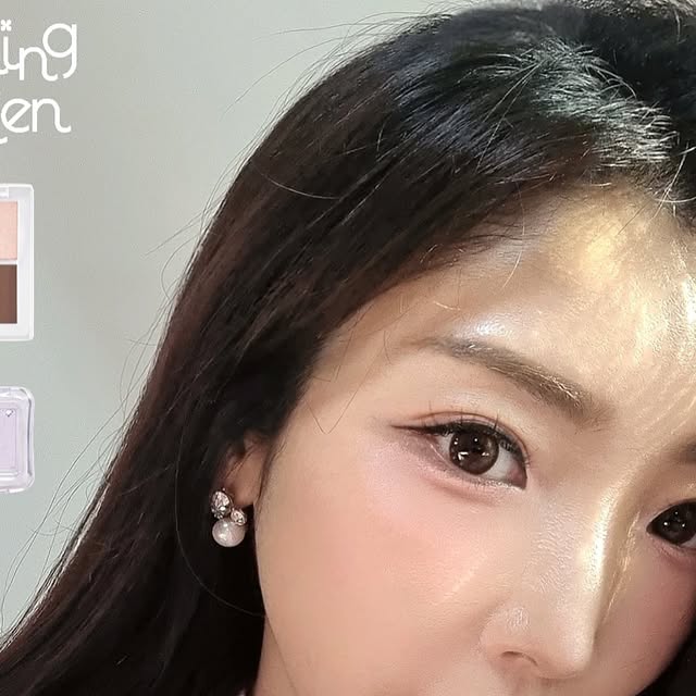 정인희 아나운서 on Instagram: "#투에이엔광고 @2an_official 🌷 2025년 정원의 흩날리는 꽃잎의 화사한 감성을 담은 'Blooming Garden' 새해 첫 컬렉션 #블루밍가든컬렉션 출시! 봄을 미리 만나는 듯