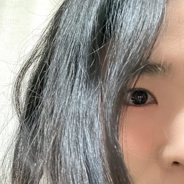 @hello_oooooj on Instagram: "#ad 새해 맞이 투에이엔 블루밍 가든 컬렉션 출시🖤 🌸 Blooming Garden 🌸 톤 맞춤 색조로 유명한 2aN에서 봄웜 취저 따뜻하고 화사한 봄의 정원에서 영감받은 라이트톤
