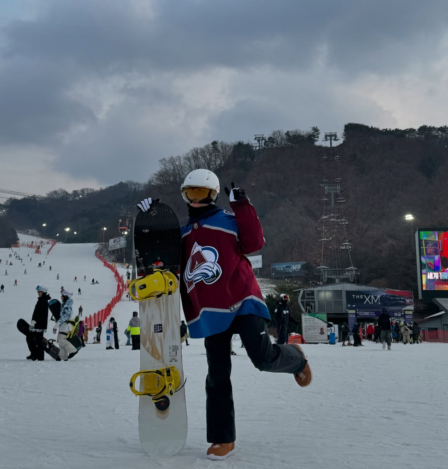 2024년 잘가👋 2025년 어서오고🤙
12월 한달 꽉 채워서 즐겁게 보냈다 !!!
잊지 못할 추억 간직하고 더 밝고 행복한 27살 나로 살아야지 🩷
(함께 해준 모든 사람들께 감사인사 🙇‍♀️)