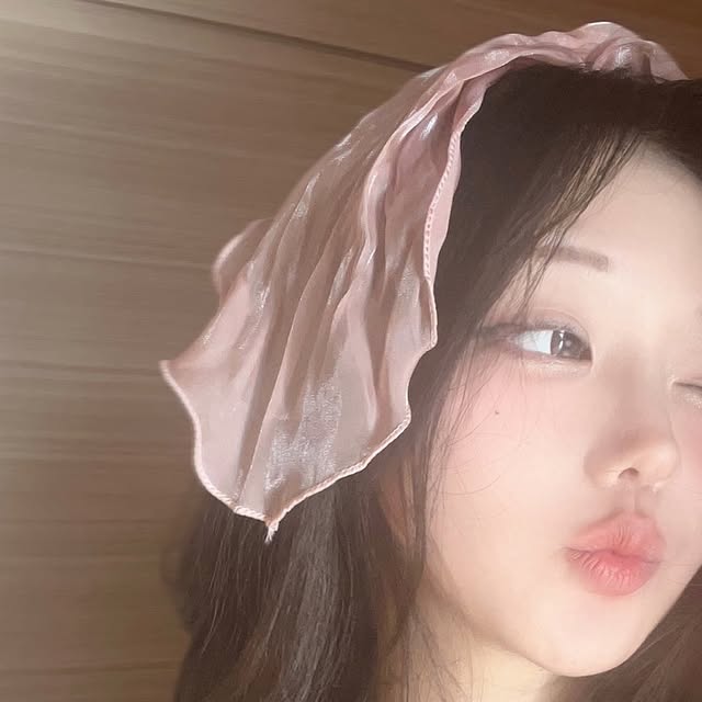 줴 on Instagram: "#협찬 #유료광고 #크라시앙 화이트데이 선물로 예쁜 디자인 속옷 어떠세요🍭👙💝 . . . . . . . #광고모델 #모노키니 #속옷 #모델 #crassiang #밀크브라 #로맨틱밀크 #로맨틱밀크브