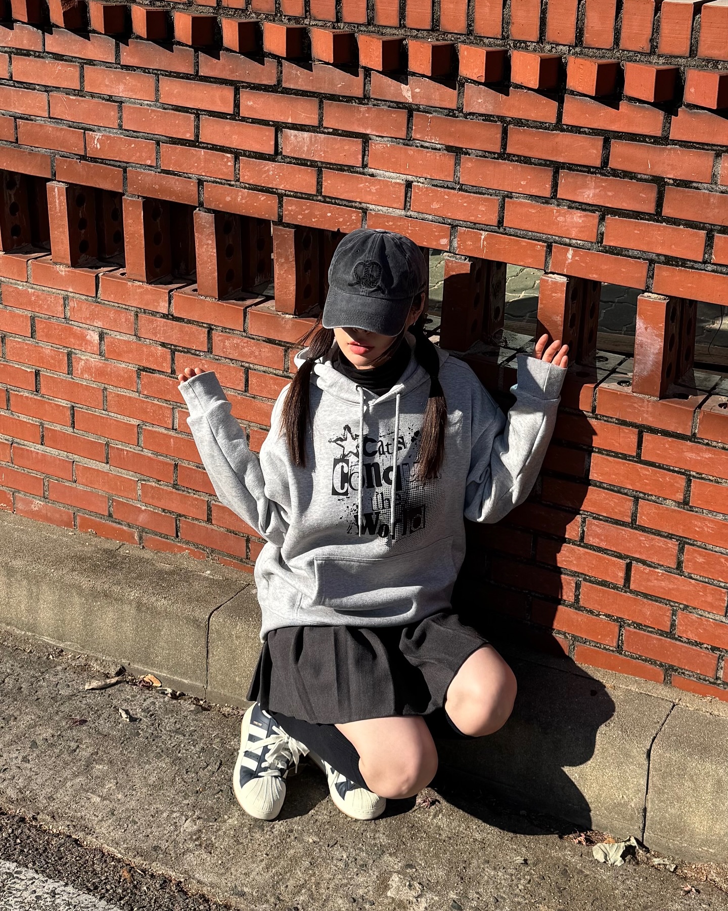 #협찬 flava.ootd 

가장 베이직하지만 유니크한 옷을 만드는 브랜드인 
플라바의 CCTW 기모 후드티에요!

프리미엄 코마사 원단 사용하여 부드럽고 
보풀이 잘 일어나지 않으며 탄탄함이 뛰어난데요

세미오버핏으로 만든 제품이라 
누구나 입어도 예쁘게 잘 떨어지는 핏까지 어머머머! 🐈🐈‍⬛

수익금의 일부는 유기묘를 위한 후원까지 진행을 한다고하니
우리 고사모 형제님들은 특히 알아두시라구옷 (속닥속닥)

#flava #플라바 #flavaootd