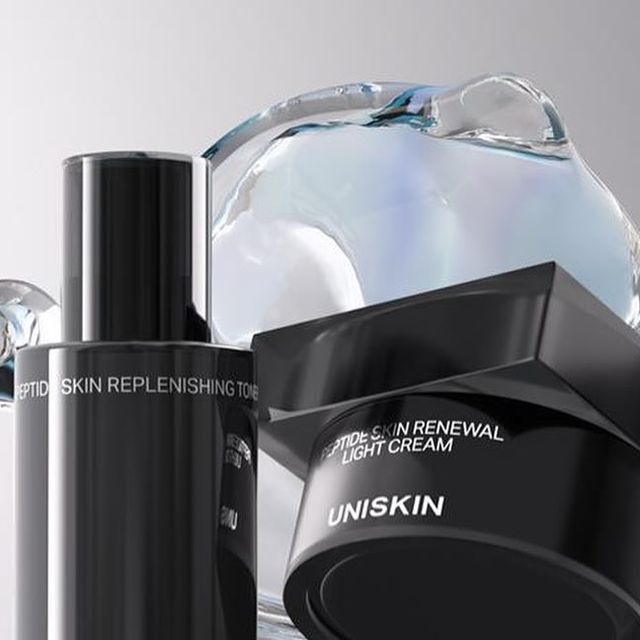 제령 on Instagram: "#광고 @uniskin_official UNISKIN이 블랙 그라비티 크림과 에센스 라인의 새로운 콜라보 라인이 공개되었어요 ✨ 탱탱하고 광채 나는 피부를 위한 블랙 그라비티 크림은 정말 매력