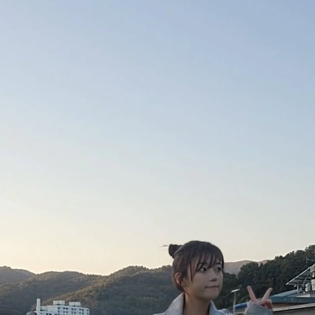서형 on Instagram: "아무때나 입기 좋은 스웨이드 자켓 
#아이러니포르노화이트라인 #IRONYPORNOWHITELINE #남여공용자켓 #자켓 #레더자켓 #스웨이드자켓 #아우터 #레더 #데일리룩 #자켓추천 #JACKET #LEATHERJACKET #SUEDEJACKET #アウター #レザージャケット #スエードジャケット #デイリールック"
