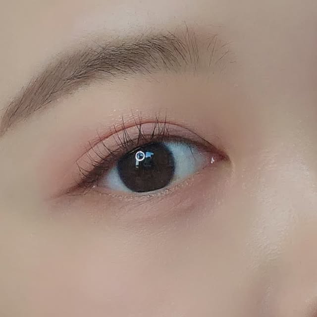 장햅삐의 관심사 on Instagram: "#광고 요새 투에이엔 열일하는거 아세여? 그리고 봄을 위해 이를 갈고 나온 팔레트 3가지의 블루밍가든 제품들!! 퍼컬 봄인분들 여쿨인분들 소리 질러야하지 않
