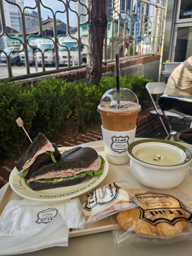 로드샌드위치 서울역점 바게트샌드위치 먹물 트러플 잠봉뵈르 먹물바질 잠봉뵈르 후기