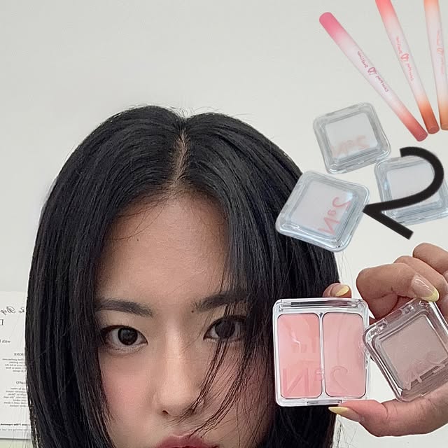 @savajelife_ on Instagram: "#광고
2aN 러브버블 컬렉션에 반해버렸어요💕 듀얼치크 러브,로지 웜톤에 찰떡이었구, 뽀송 뽀용하게 발색돼요! 퓨어 글래시 하이라이터 ND01 쉘의 쉬머한 광도 너무 예쁘고, 04 로지 캔디 듀얼 라이너로 애교살까지 또렷하게 마무리✨

2aN으로 데일리, 꾸안꾸 메컵 다 커버 가능하다요오🫶🏻

#올영픽 #올리브영추천템 #올영필수템 #러브버블컬렉션 #롱웨어링파운데이션미니 #컬러플레이듀얼라이너 #kbeautyreview #kbeauty #뷰티템추천 #2an"