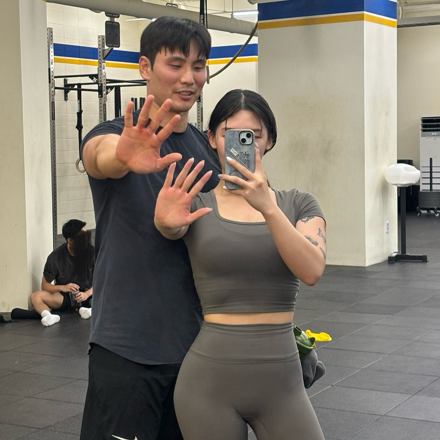 #amrap 
크로스핏은 원래 매일 가는 거라묘...❔
몰랐음
.
.
.
.
.
#crossfit #squat #sqauts #pullup #풀업 #스쿼트 #딥스 #deeps #ㅇㅇㅇ #오운완