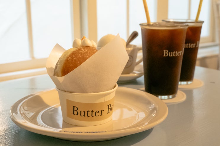 부산 남천동 카페 : 도넛 맛집 버터북 (애견동반 가능)