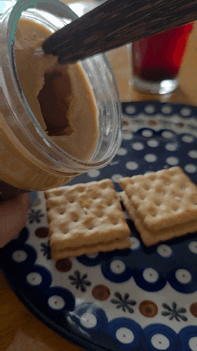 부드러운 땅콩버터 크리미와 오도독 땅콩버터 크런치 넘 맛이땅