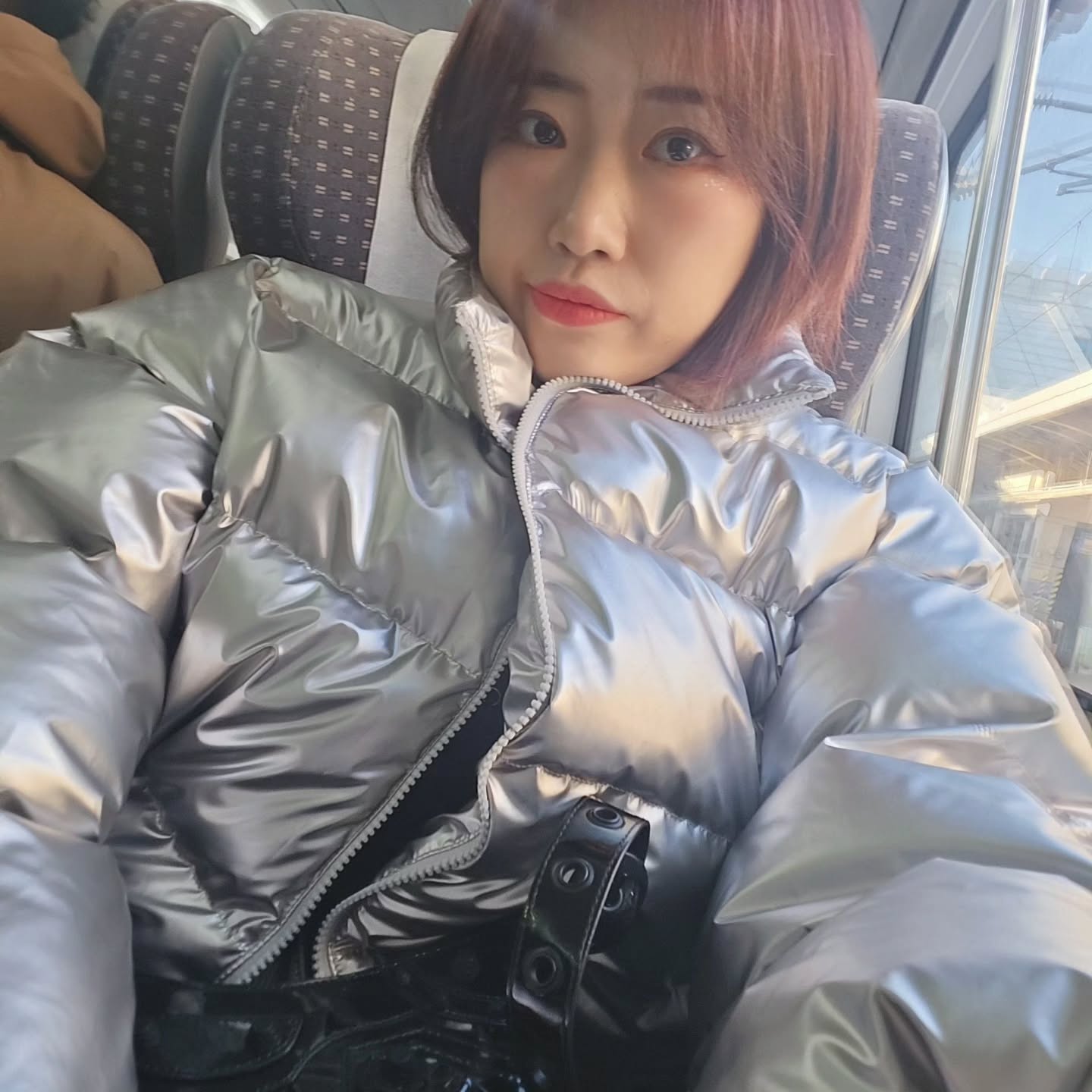 이사배님 어드벤처🤩

올영캘린더 못사서 광광울때 등장한 이사배어드벤처 !
재쓰비가 뉘신지 그날안..오스트랄로피테쿠스인..
끝까지못봐서아쉽지만 득템한거 무거워서 양쪽어깨떨어질뻔!