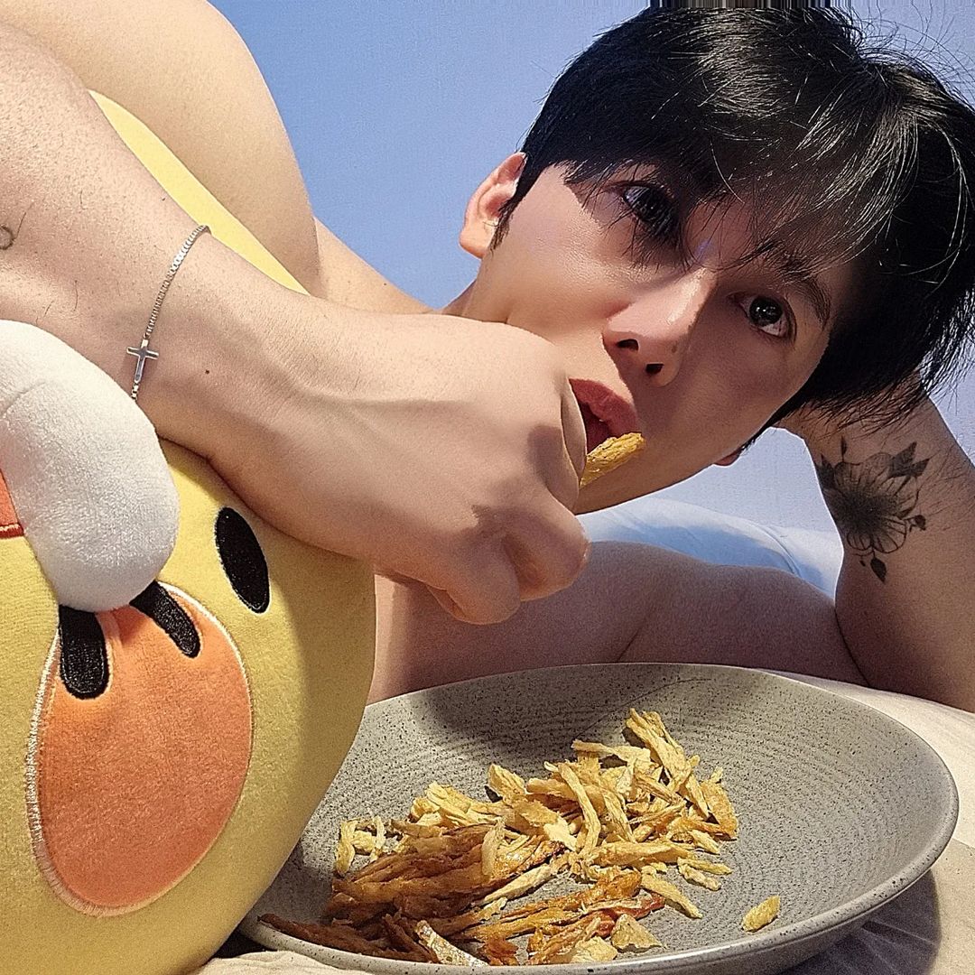 김현송🇰🇷 | #광고 맛있게 먹으면 0칼로리!! 들어봣죠?! 하지만 현실은...찌죠?? 근데 진짜가 나타났다!! 올리브영 추천템!! 진짜!! 맛있는거 !! 맛있게 먹고!! 칼로리(55kcal,75kcal)도 굉장히 낮춘 그 간식!! 다이어트간식 끝판왕… | Instagram