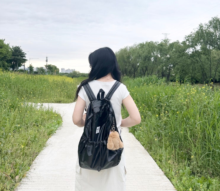 데일리 여자백팩 ellyzabell 엘리자벨 코스믹백