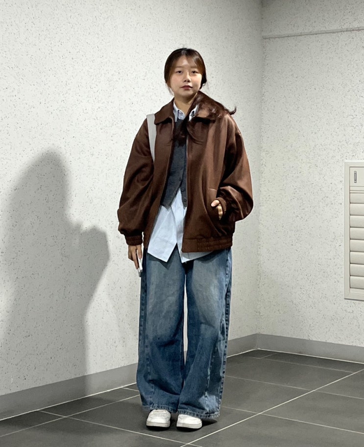 겨울 ☃️ 패딩말고 꾸꾸 느낌 내고싶을때,[스탠다드에러] 블루종 스웨이드 자켓 크랙 레드브라운