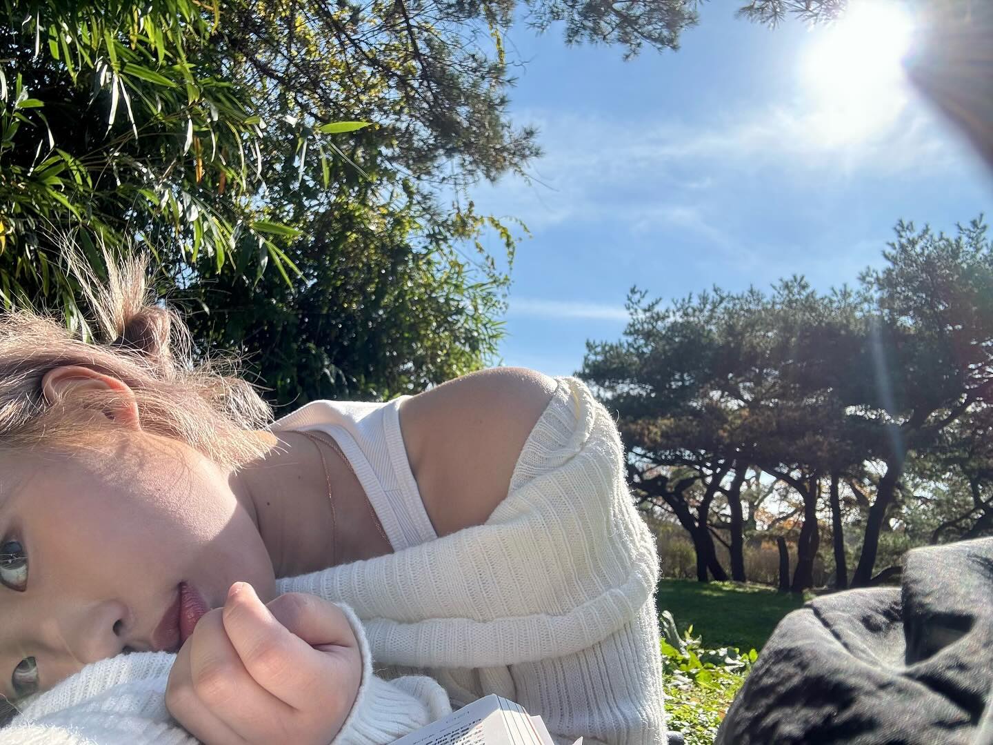 그 잠바 깔았어요…🌱☀️📚🤓