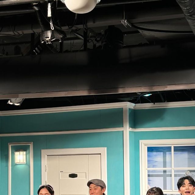 옐💟 on Instagram: "#광고
오랜만에 대학로에서 연극 데이트 즐겼지요💗
한뼘사이는 대학로 연극 중에 제일 유명해서 들어봤는데
이번 기회에 딱 보고왔는데 분위기도 재미도 완벽🫢
볼수록 매력이 팡팡 터져서 데이트 연극으로도 딱!
대학로에서 뭐 볼지 고민중이라면 한뼘사이로💖
.
.
.
#광고#혜화연극#대학로연극#혜화역연극#한뼘사이#연극추천#연극후기#공연추천#공연후기#연극#대학로연극추천#대학로공연"