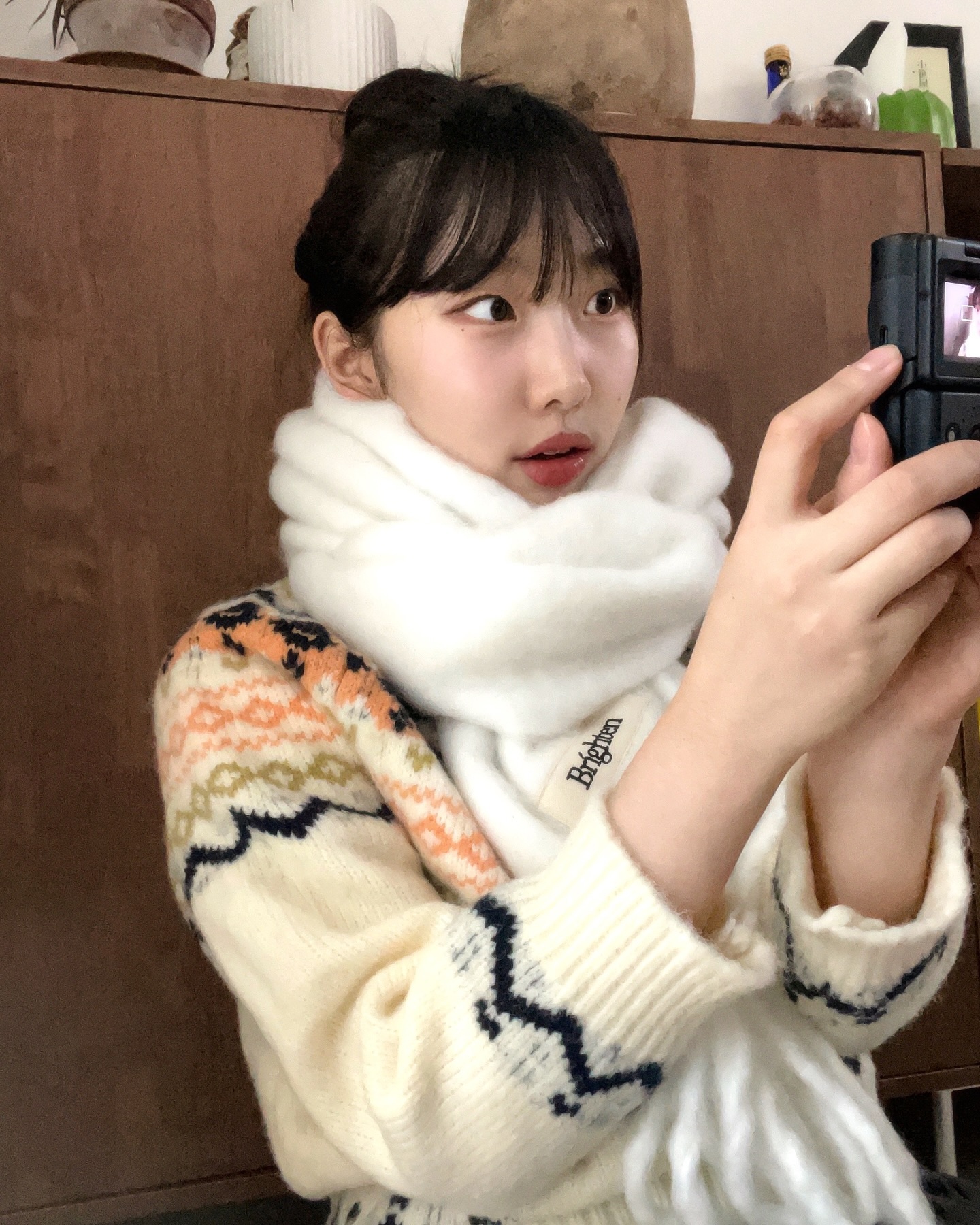#광고
🎄메리크리스마스에 어울리는 하얀 눈❄️같은 목도리
왕 폭닥폭닥 부드러워서 이불을 두른 느낌
남은 겨울 다같이 따뜻하게 보내자구

#무신사 #브라이튼 #머플러 #목도리