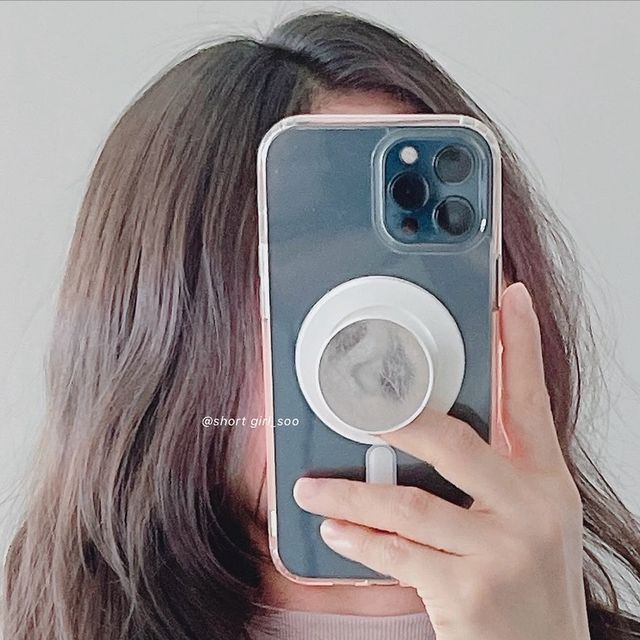 쑤🍑🐳 on Instagram: "#협찬 @miraclair_korea 미라클레어 
💆🏻‍♀️모네르 스칼프 스케일링 헤어팩

피부과 전문의 평가 피부 저자극 테스트 검증 완✔️
두피 자극을 줄이고 모발을 건강하게 만들어 주기 위해서
pH 밸런스까지 맞춘 미산성 헤어팩❕

손상모 큐티클 개선, 윤기개선 테스트까지 검증 완료✔️
독자적 특허 성분의 특별한 솔루션으로 물미역 머릿결 완성🙆🏻‍♀️

영양가득 꾸덕한 제형인데 발릴 때는 크림처럼 부드러운🍦
부담시런 미용실냄시 아니고 고급진 향이 은은하게✨
헤어팩 후 영양 쏙쏙 머금은 모발이 찰랑찰랑 기분체고🤭

#미라클레어 #miraclair #헤어팩 #두피케어 #헤어팩추천 #헤어영양제 #헤어트리트먼트 #헤어마스크 #트리트먼트추천"