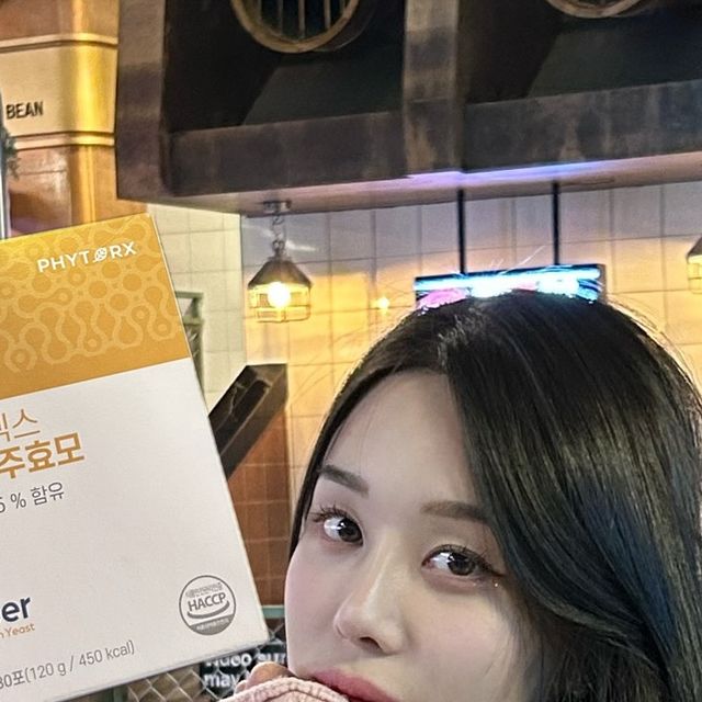 ෆ Lynda  ෆ on Instagram: "#광고 
🧡 파이토알엑스 라이버맥주효모 🧡
요즘 두피랑 머리카락이 건조해서 고민하다 찾은 제품!
✔️한 포에 맥주효모가 3,000mg  함유
✔️먹는 시간이 따로 정해져 있진 않아서 하루 중 가장 먹기 편한 시간대에 챙겨먹기 가능 
✔️불규칙한 식습관을 가지신 분 추천
✔️다이어트로 영양결핍 증상이 나타나는 분 추천
📌라이버맥주효모 구매처 링크 : https://bit.ly/48a2TWw
-
@pharmabros_official 
#맥주효모비오틴 #맥주효모먹는법 #맥주효모영양제 #맥주효모단백질 #맥주효모효능"