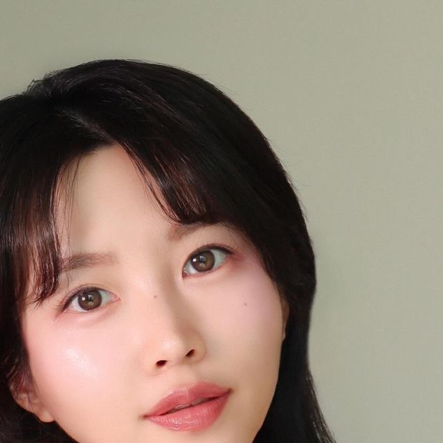 리타 on Instagram: "#광고 @Julieschoice_official 글루타치온 유목민들은 주목 👀✨ 톤결광 한 번에 잡는 피부 비타민 시너지 줄리스초이스 비타글로우 하이글루타치온 C ✨ 워터보틀에 물 300ml