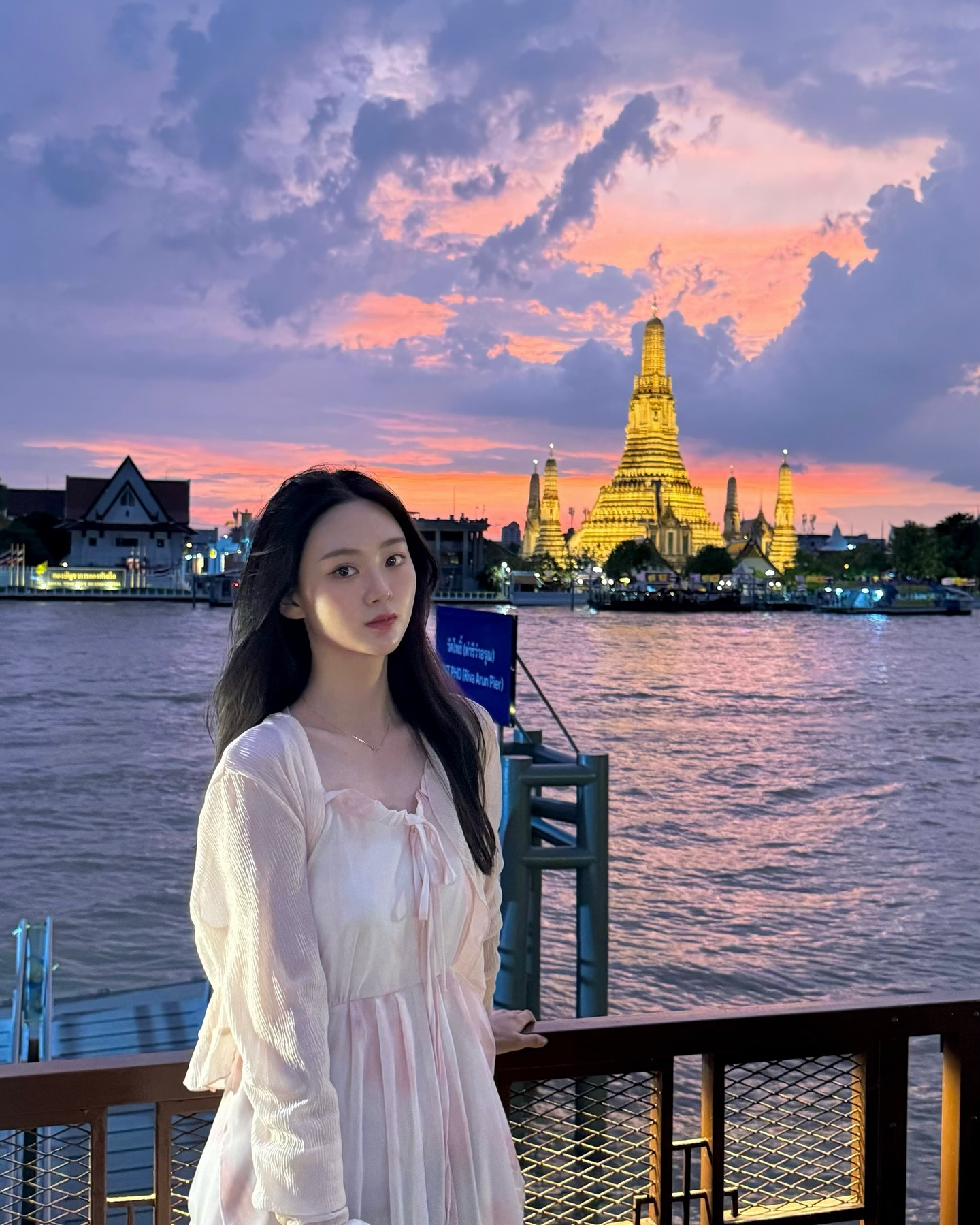 답지 않게 핑크 공주 원피스 한 번 입어봐따~,,💗