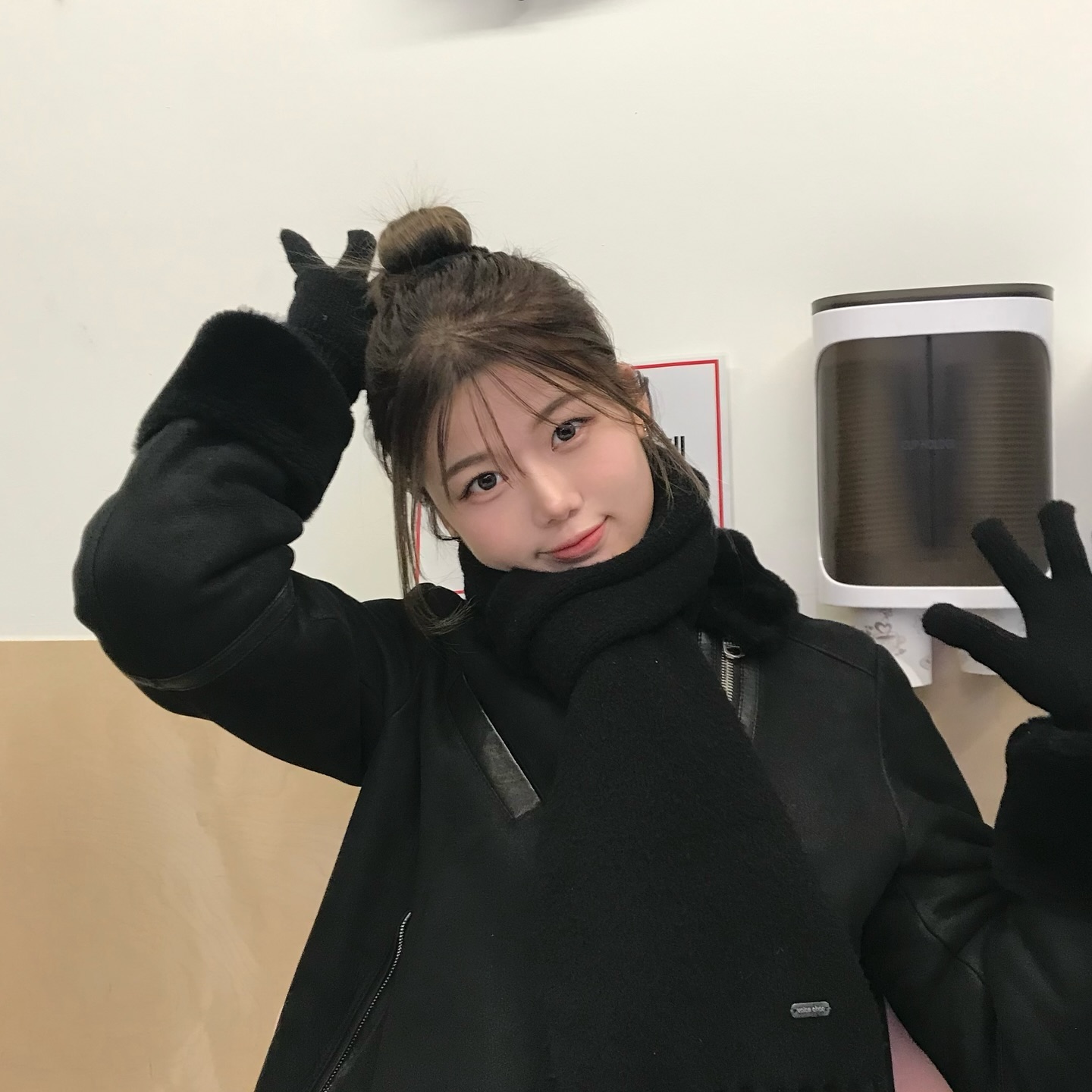 잘 부탁해 •_< 
올해도 많이 예뻐해 주고 보듬어 아껴줘!
웃는 날이 더 많은 한 해 보내길 바랄게!
덤벙채해림 울보채해림 어리바리채해림 옆에 있어주셔서 감사해뜜니댜 헤헤☺️ 
복+복  새뾲마니바두새요💛